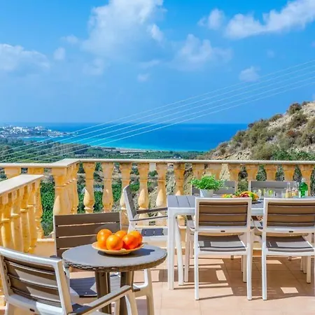 In Sleeps 8 With Pool Air Con And Wifi Villa *