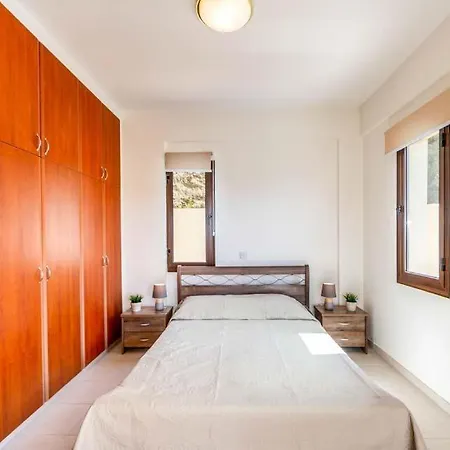 In Sleeps 8 With Pool Air Con And Wifi Villa